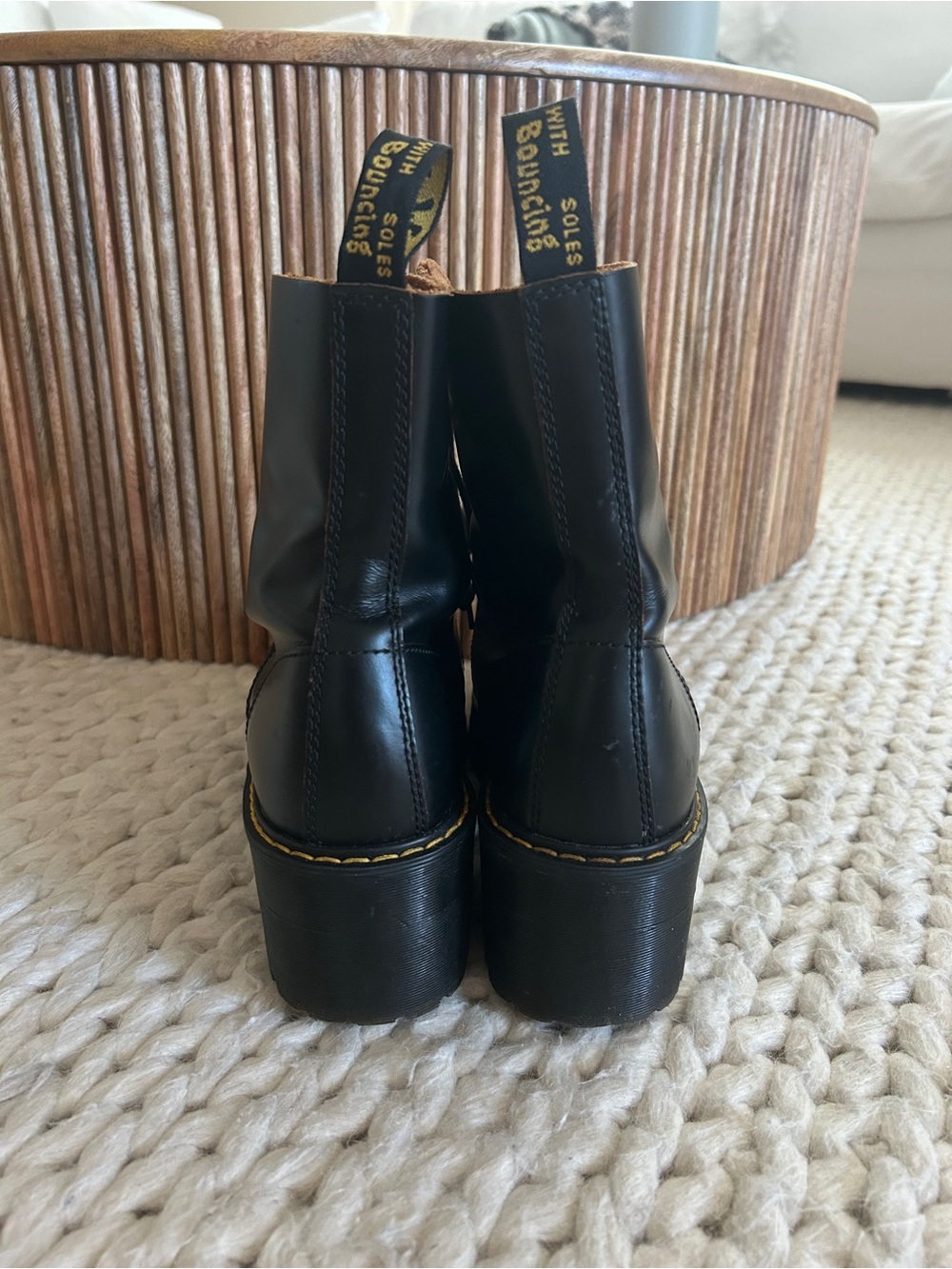 Dr. Martens LEONA WOMEN'S VINTAGE SMOOTH LEATHER HEELED BOOTS - Size 9 - Combat - Picture 6 of 10